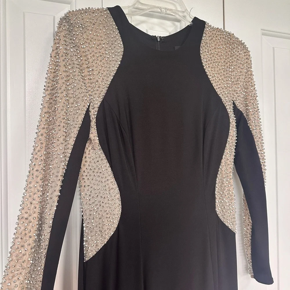 XSCAPE Beaded Colorblock Gown - Picture 4 of 15